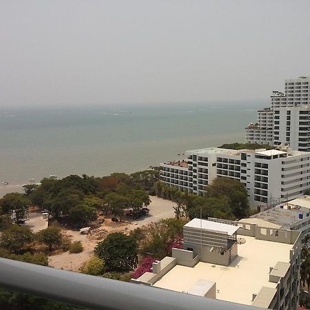 Cosy Beach View Apartments Pattaya Esterno foto