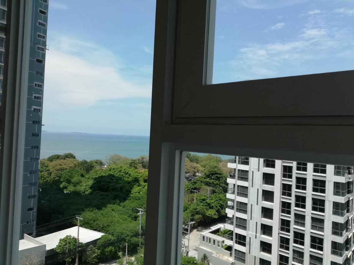 Cosy Beach View Apartments Pattaya Esterno foto