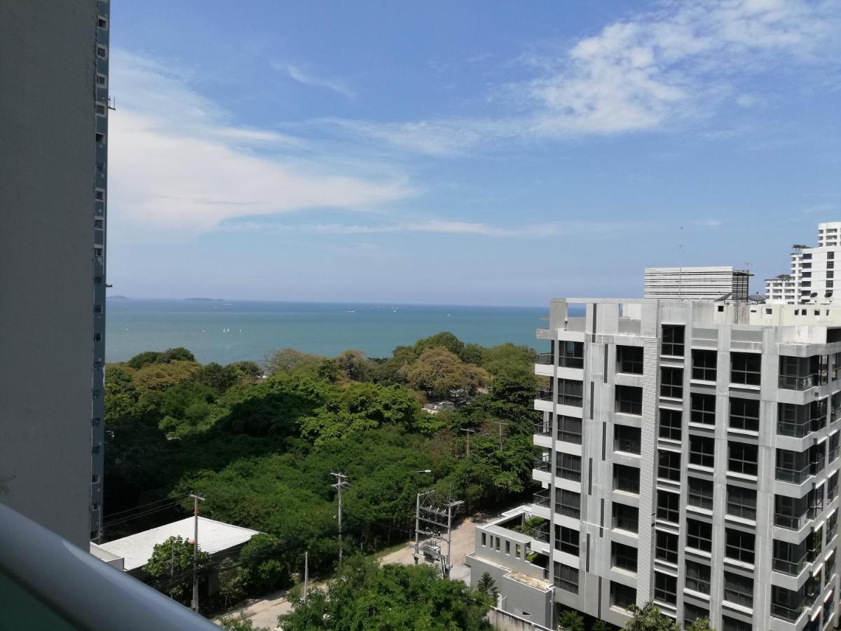 Cosy Beach View Apartments Pattaya Esterno foto
