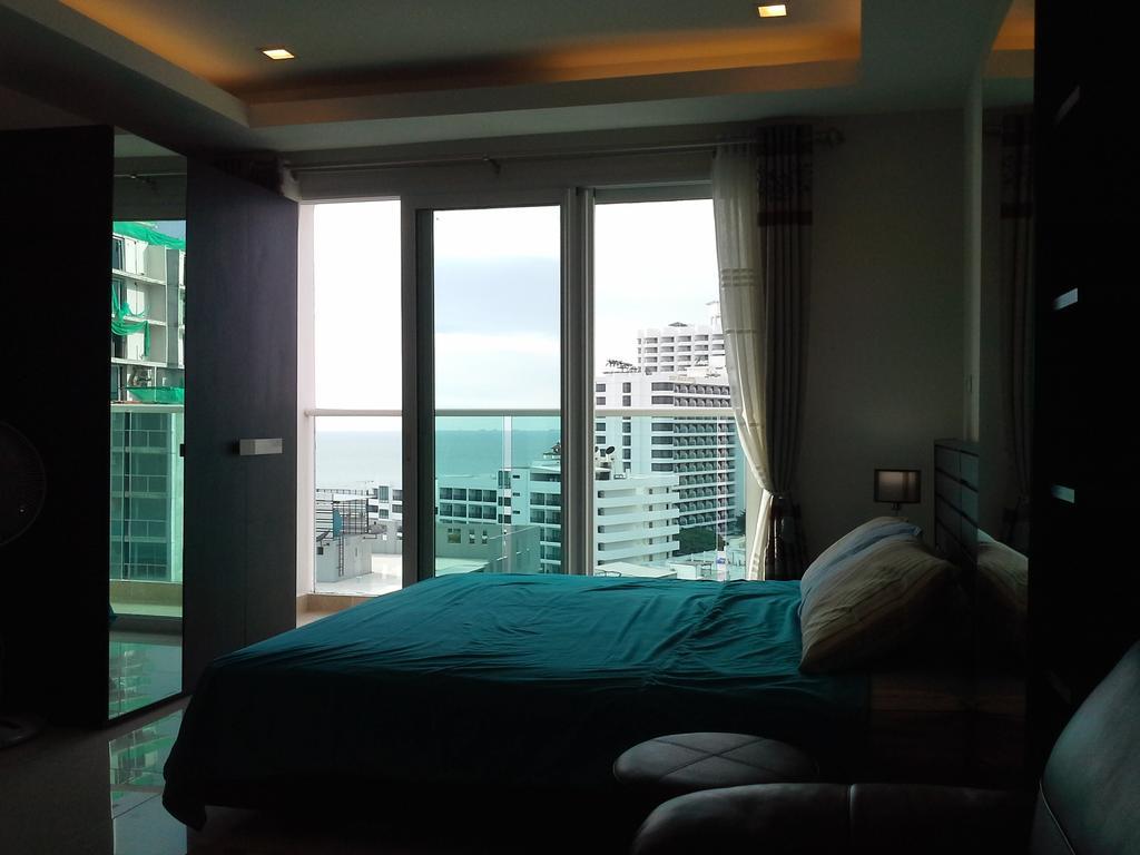 Cosy Beach View Apartments Pattaya Esterno foto