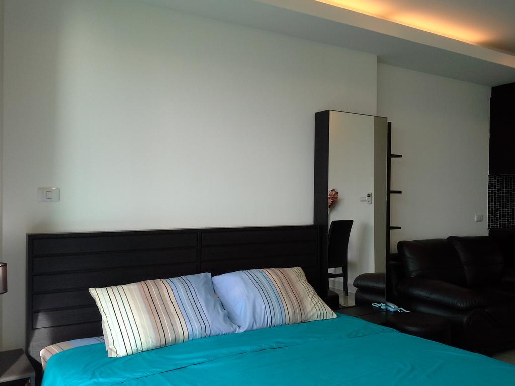 Cosy Beach View Apartments Pattaya Esterno foto