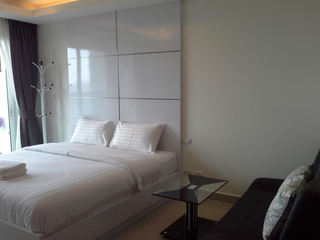 Cosy Beach View Apartments Pattaya Esterno foto