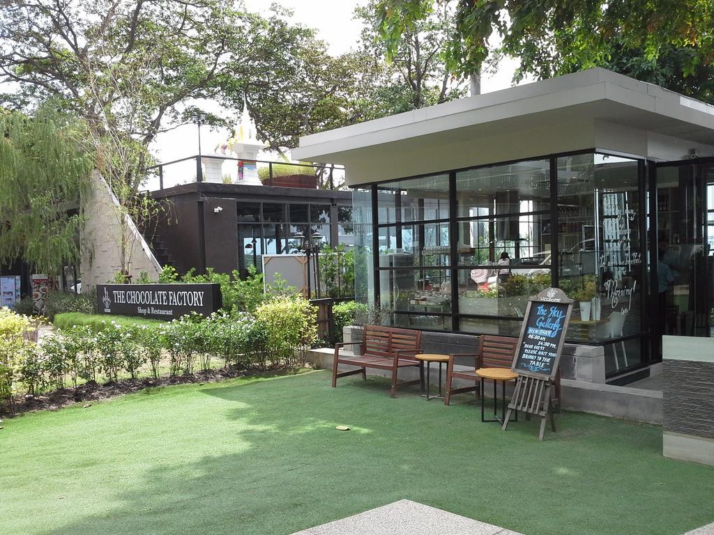 Cosy Beach View Apartments Pattaya Esterno foto