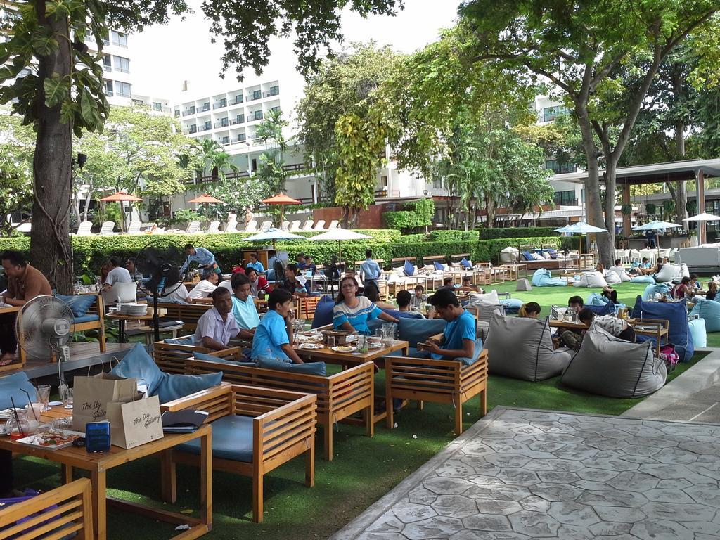 Cosy Beach View Apartments Pattaya Esterno foto