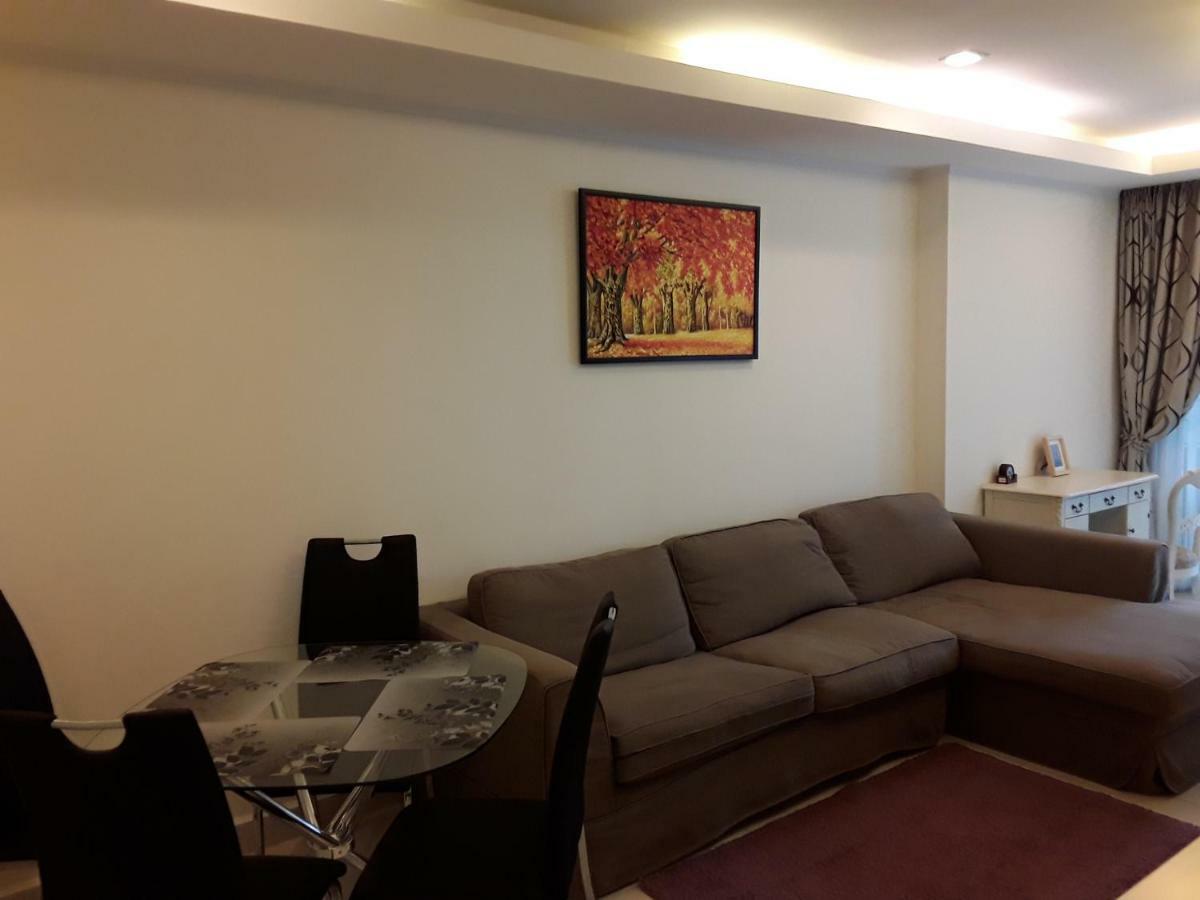 Cosy Beach View Apartments Pattaya Esterno foto