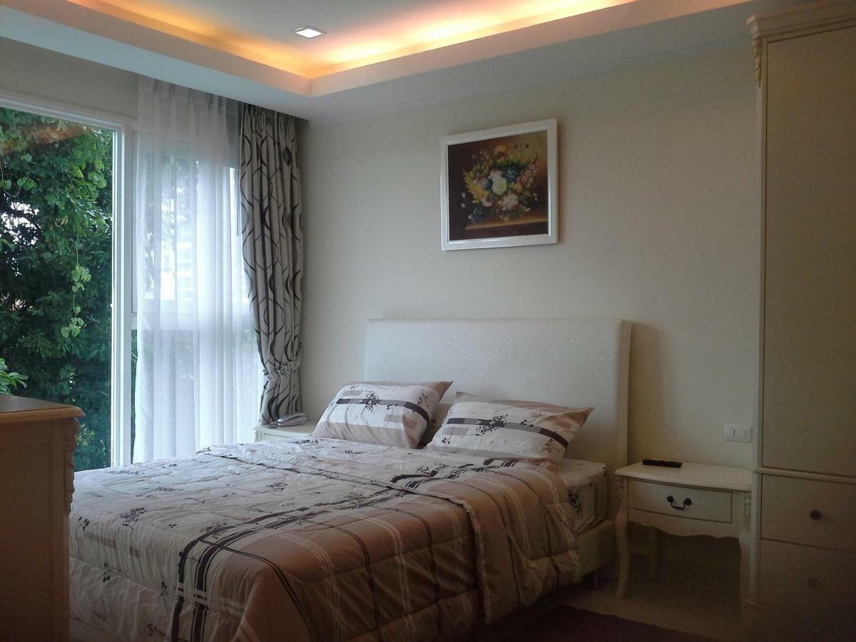 Cosy Beach View Apartments Pattaya Esterno foto
